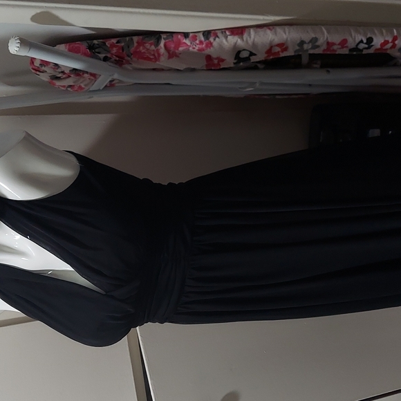 Beautiful Black dress - Picture 6 of 8